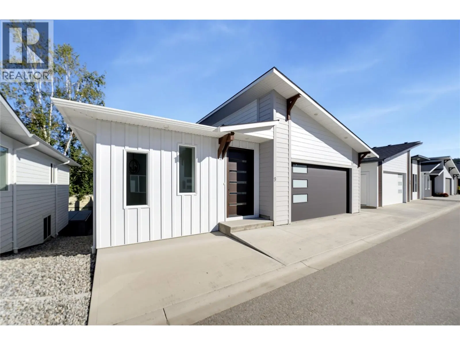 #9 – 1840 10 Street