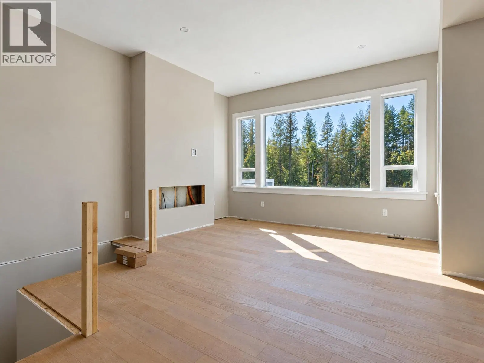 Photo 3 of 16 at 1660 8 Street