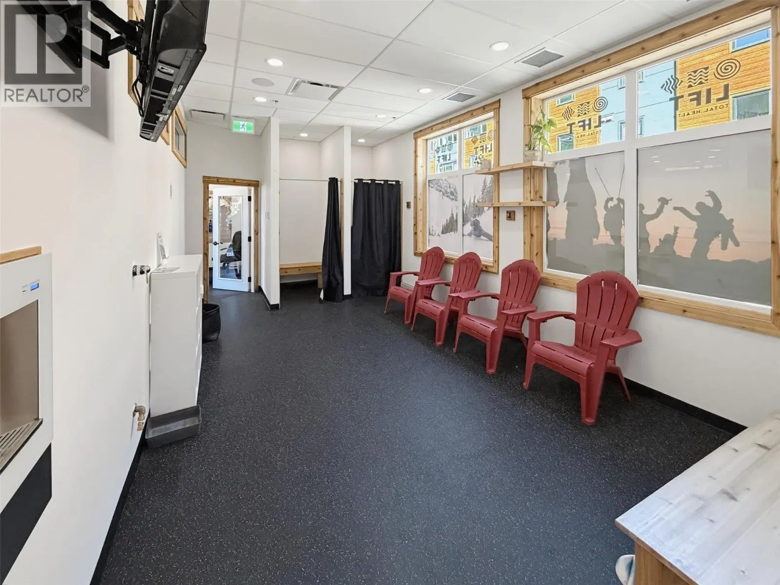Photo 3 of 10 at CRU C – 1130 Sun Peaks Road