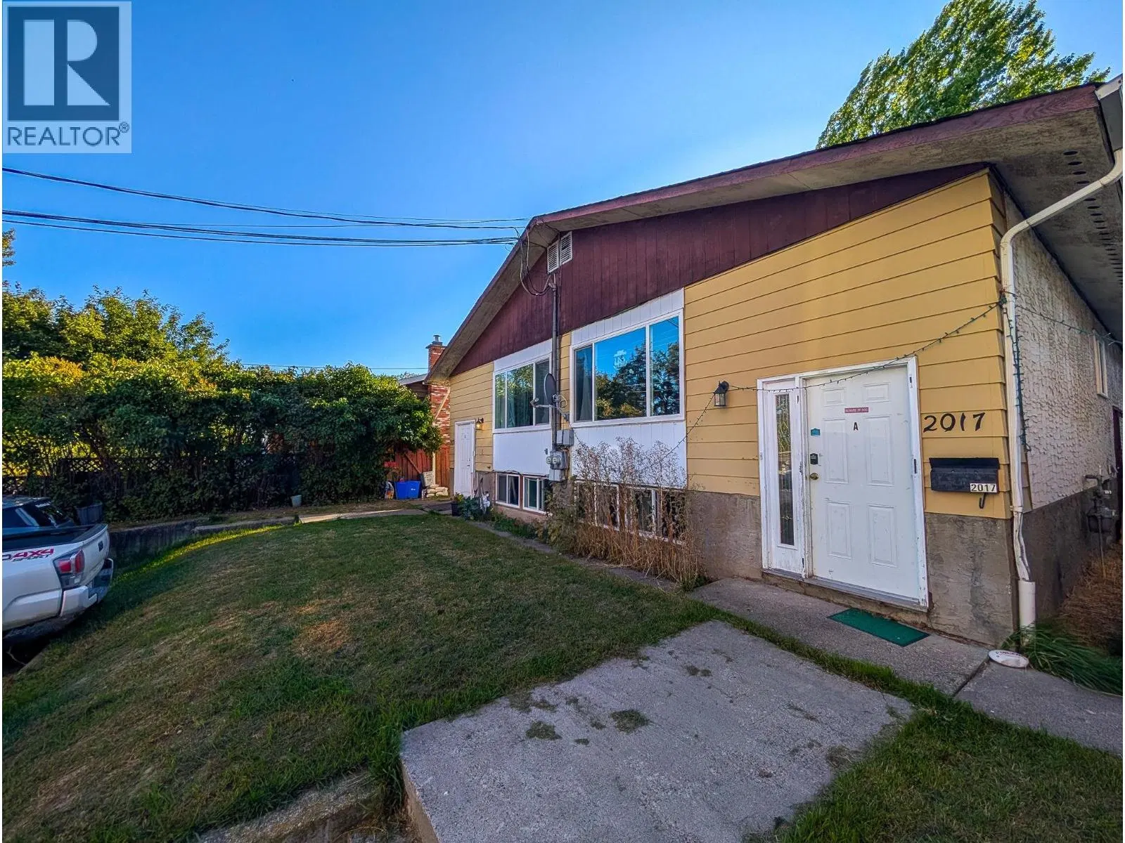 Photo 2 of 37 at 2021 NORWOOD Street