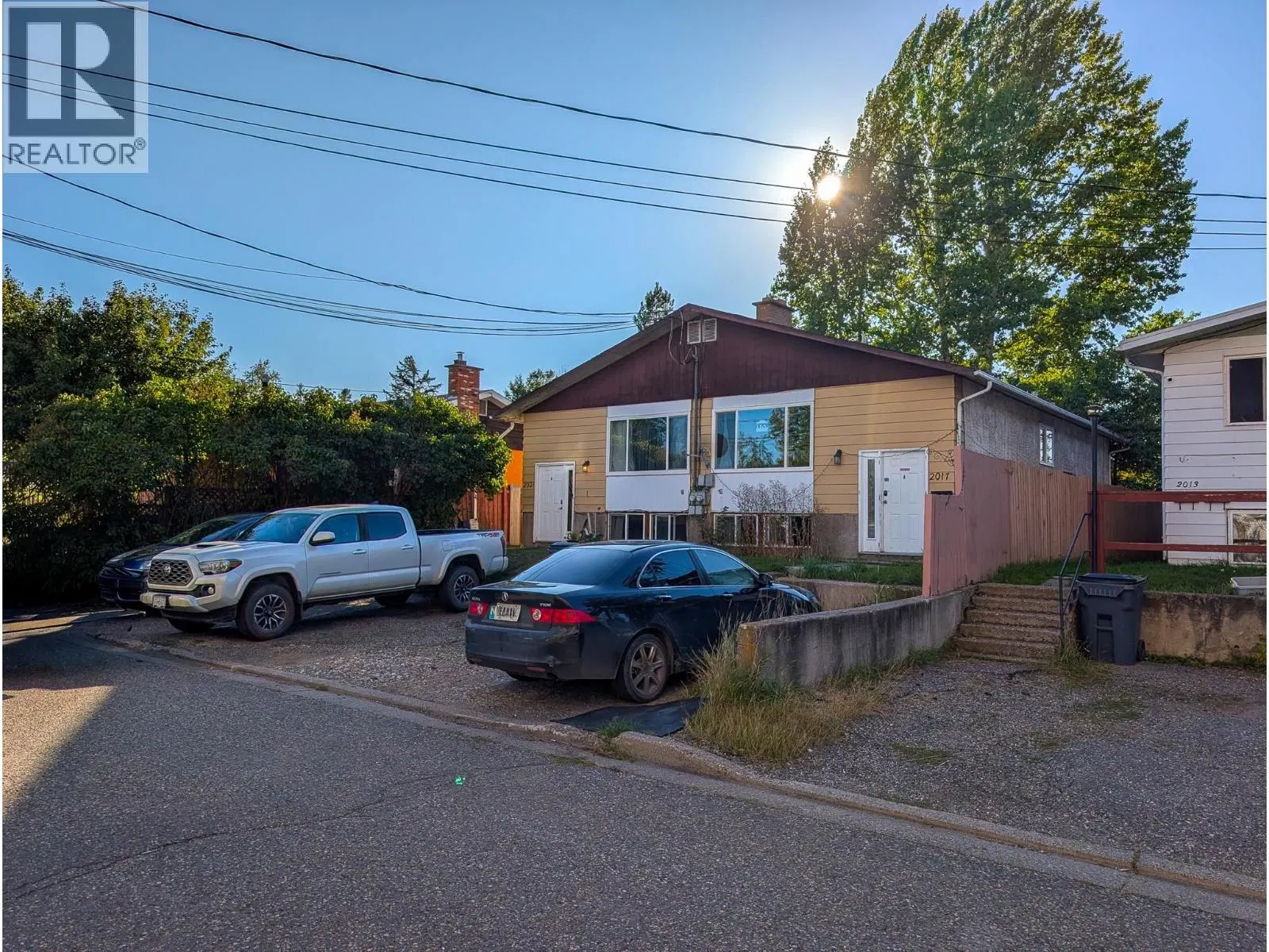Photo 3 of 37 at 2021 NORWOOD Street