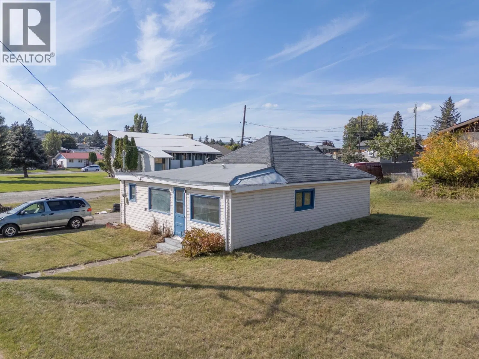 Photo 3 of 42 at 1005 11th Avenue