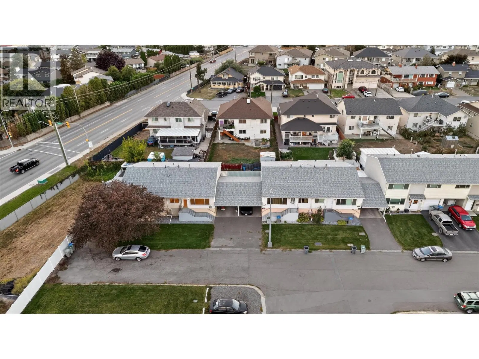 Photo 4 of 43 at #100 – 800 VALHALLA Drive