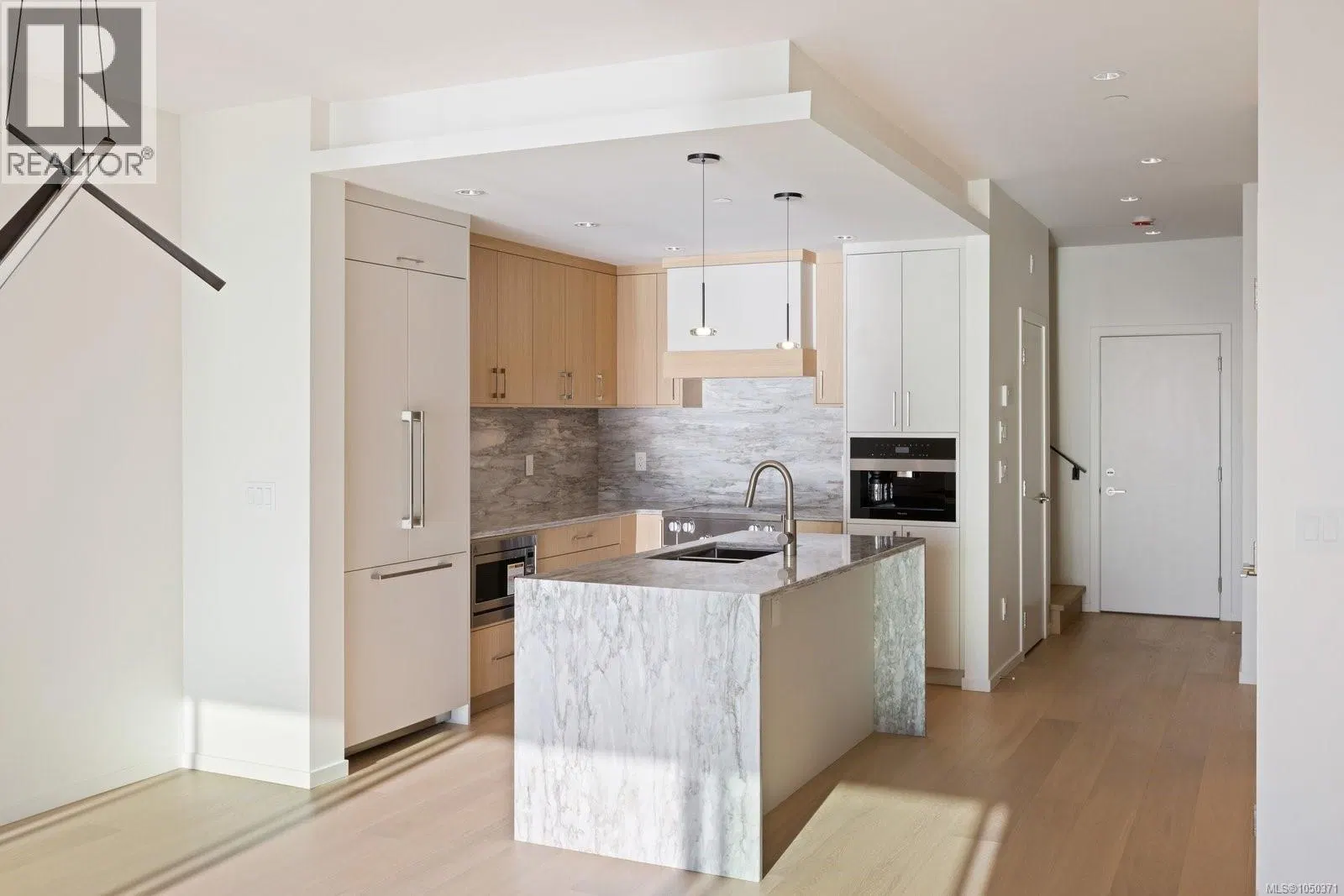 Photo 4 of 26 at #2 – 10393 Allbay Road