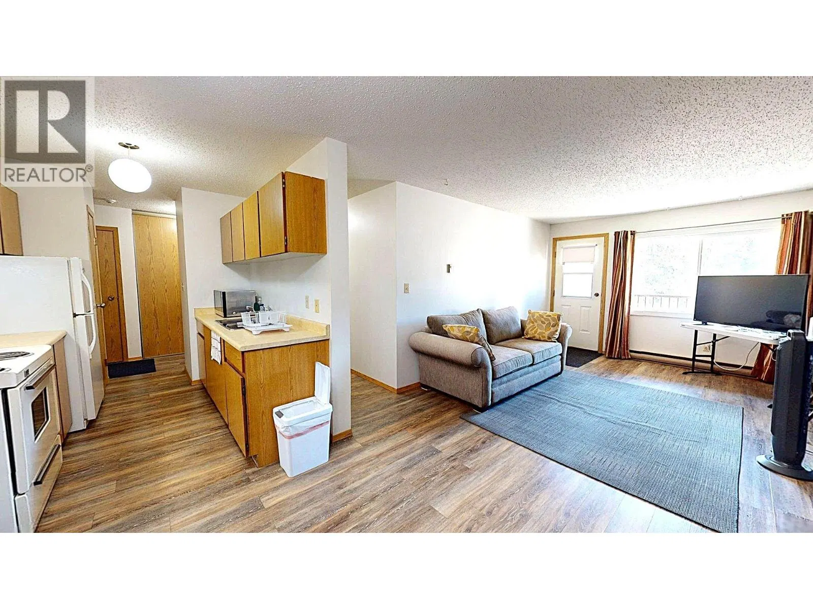 Photo 2 of 19 at #408 – 10 CARIBOO Drive