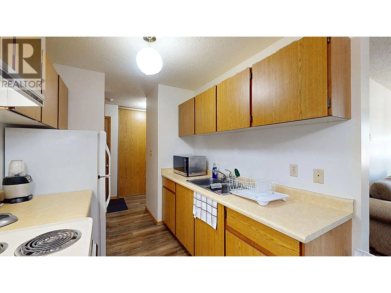 Photo 3 of 19 at #408 – 10 CARIBOO Drive