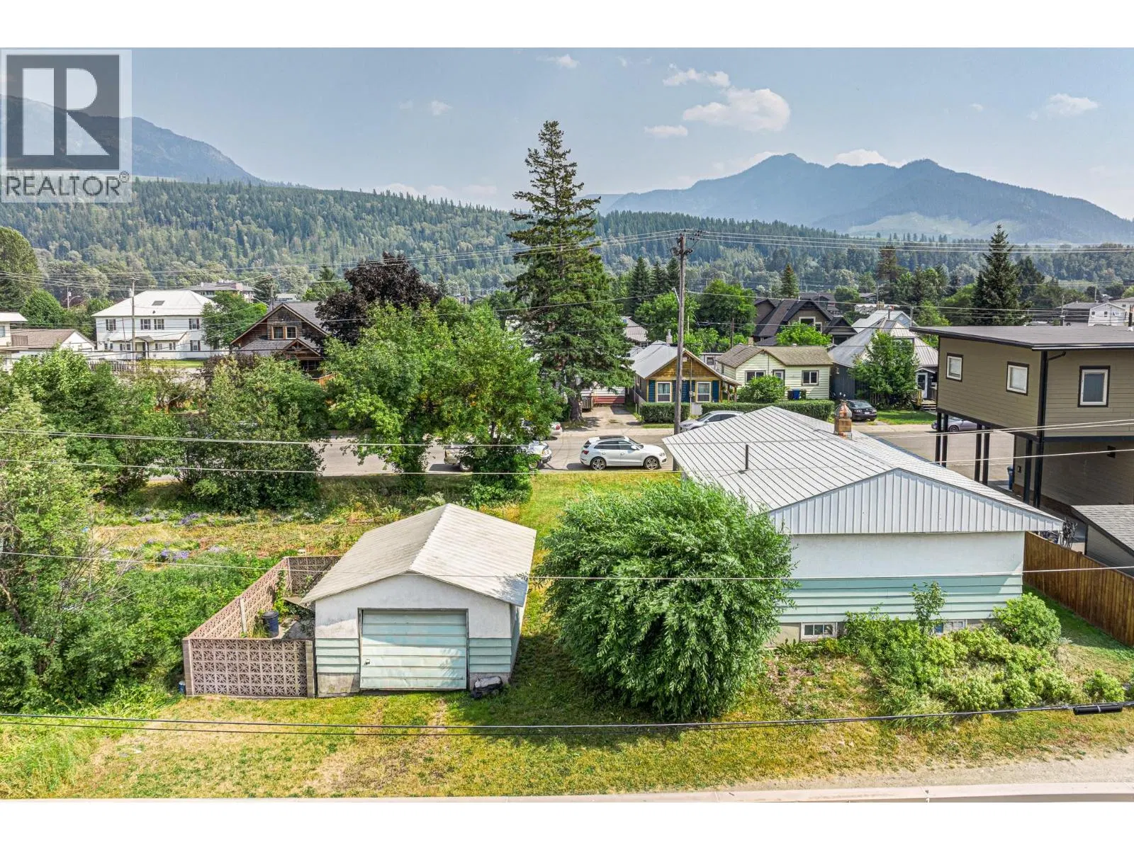 Photo 2 of 36 at 1291 6th Avenue
