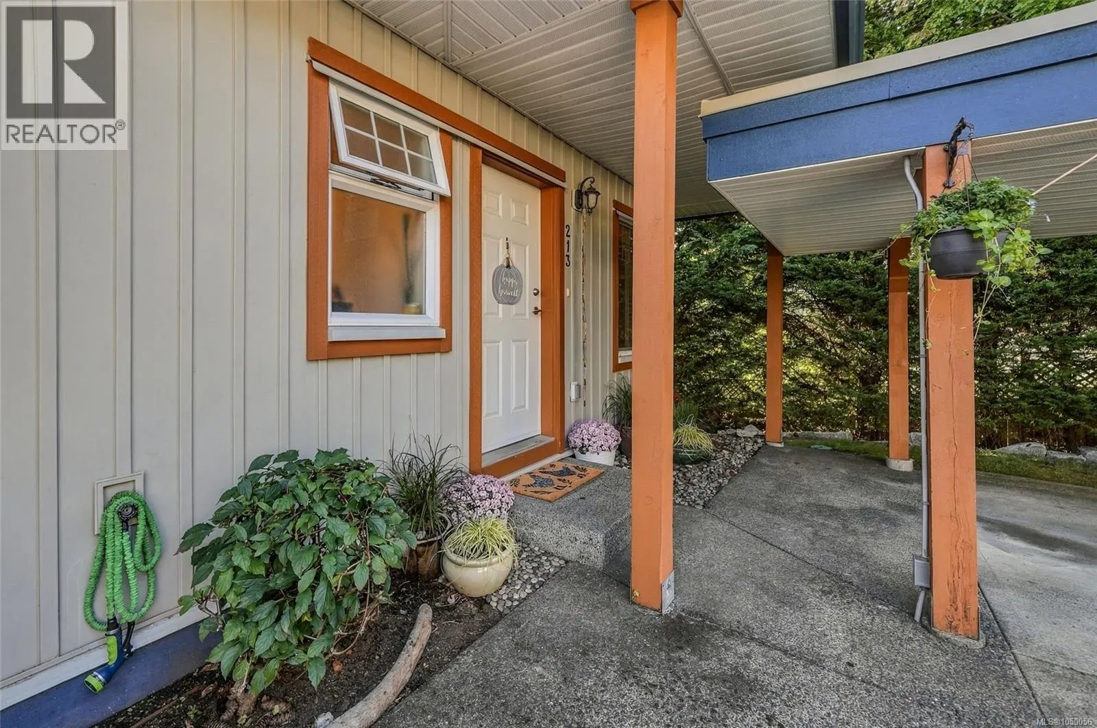 Photo 3 of 51 at #213 – 930 Braidwood Road