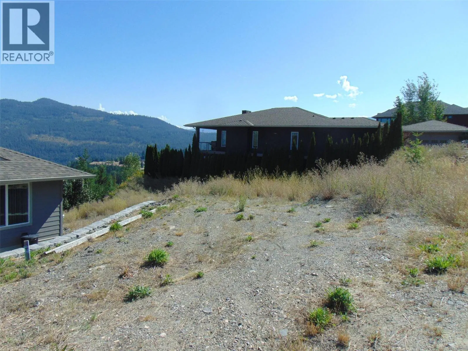 Photo 3 of 20 at 2624 Highlands Drive