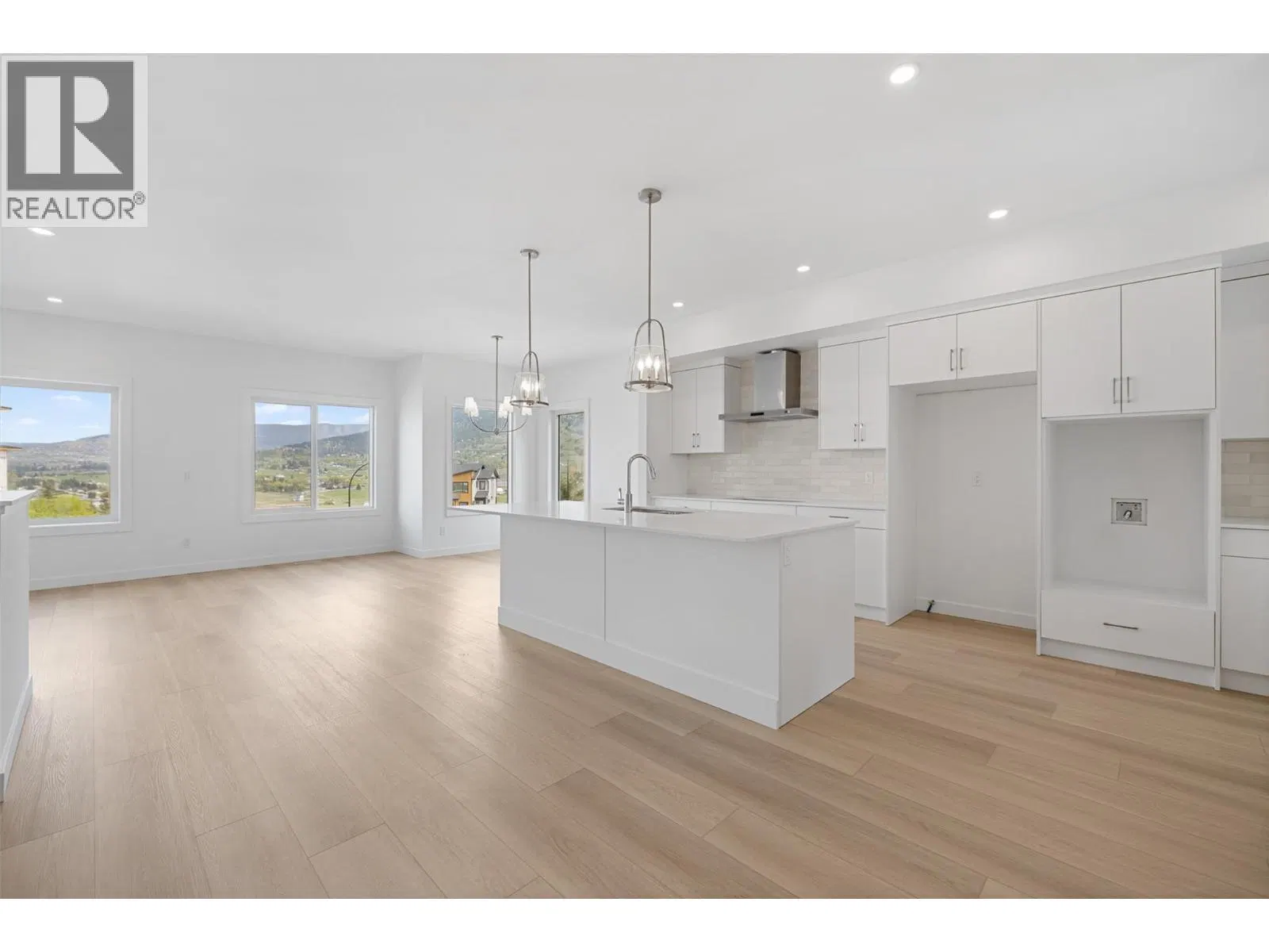 Photo 5 of 38 at 442 Arrowleaf Rise