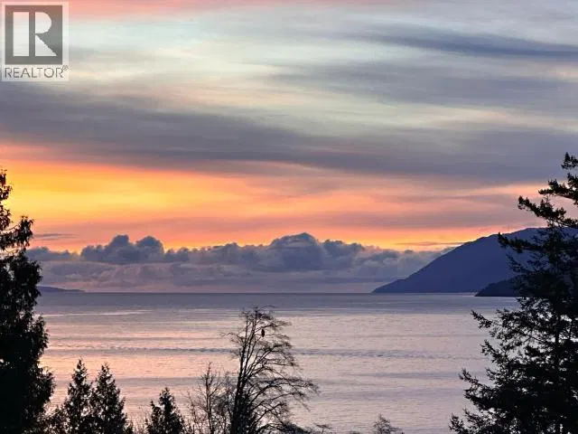 Photo 2 of 49 at Powell River