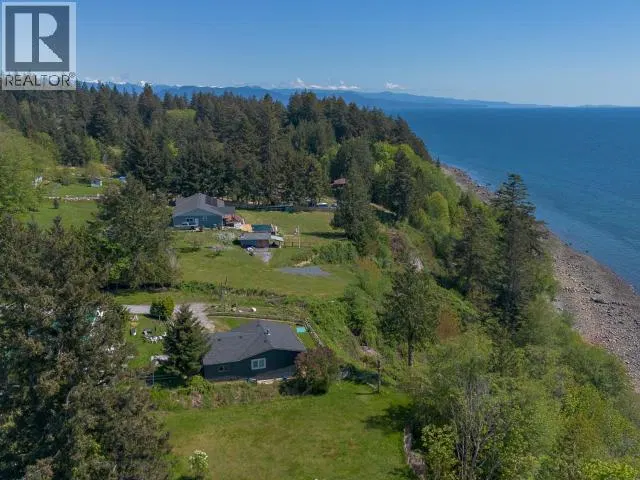 Photo 4 of 49 at Powell River