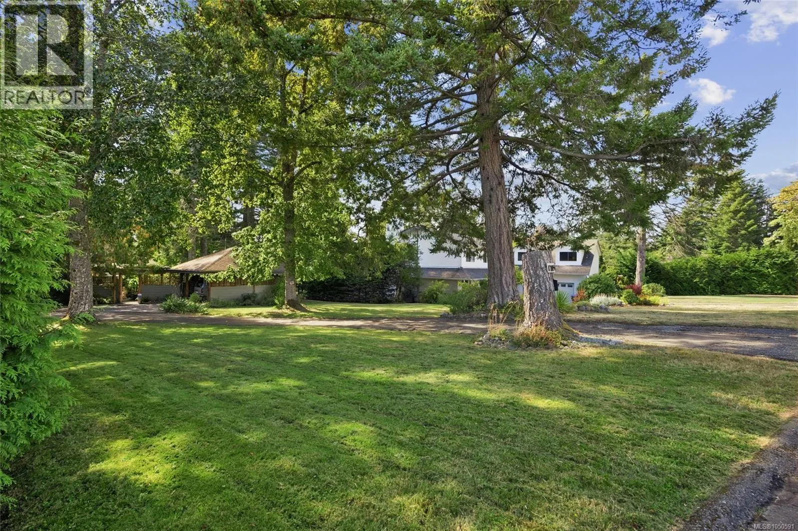 Photo 3 of 66 at 1719 Centennial Avenue