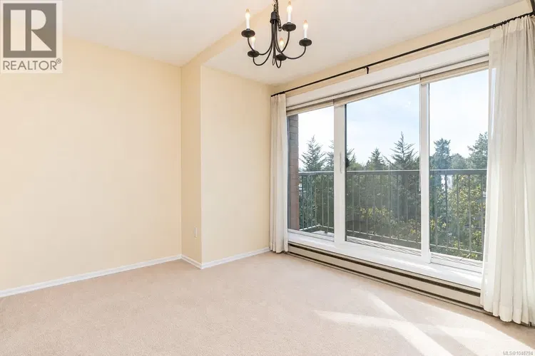Photo 5 of 24 at #404 – 4030 Quadra Street