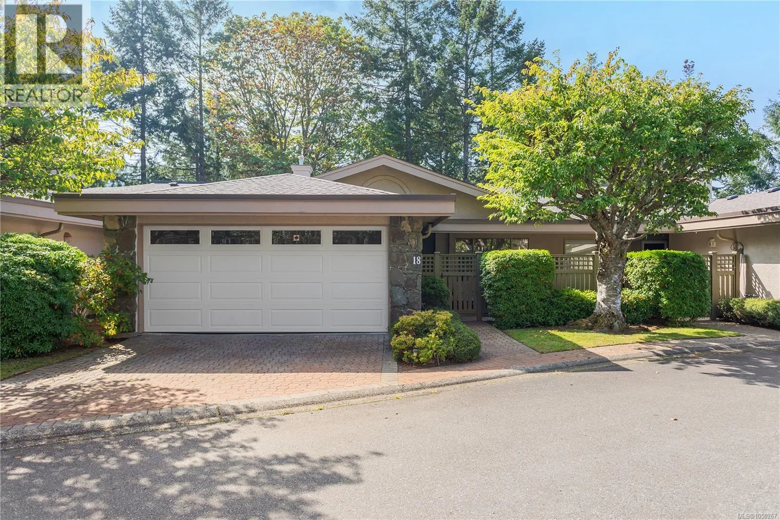 #18 – 4991 Bella Vista Crescent