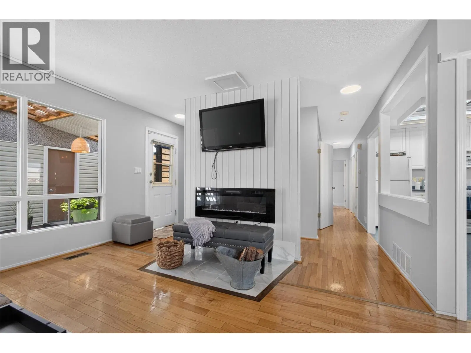 Photo 5 of 63 at 1261 Lawson Avenue