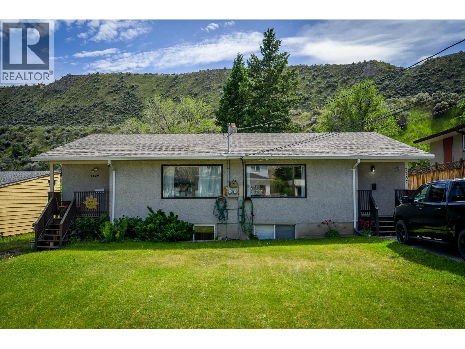 Photo 1 of 43 at 2257/2259 Valleyview Drive