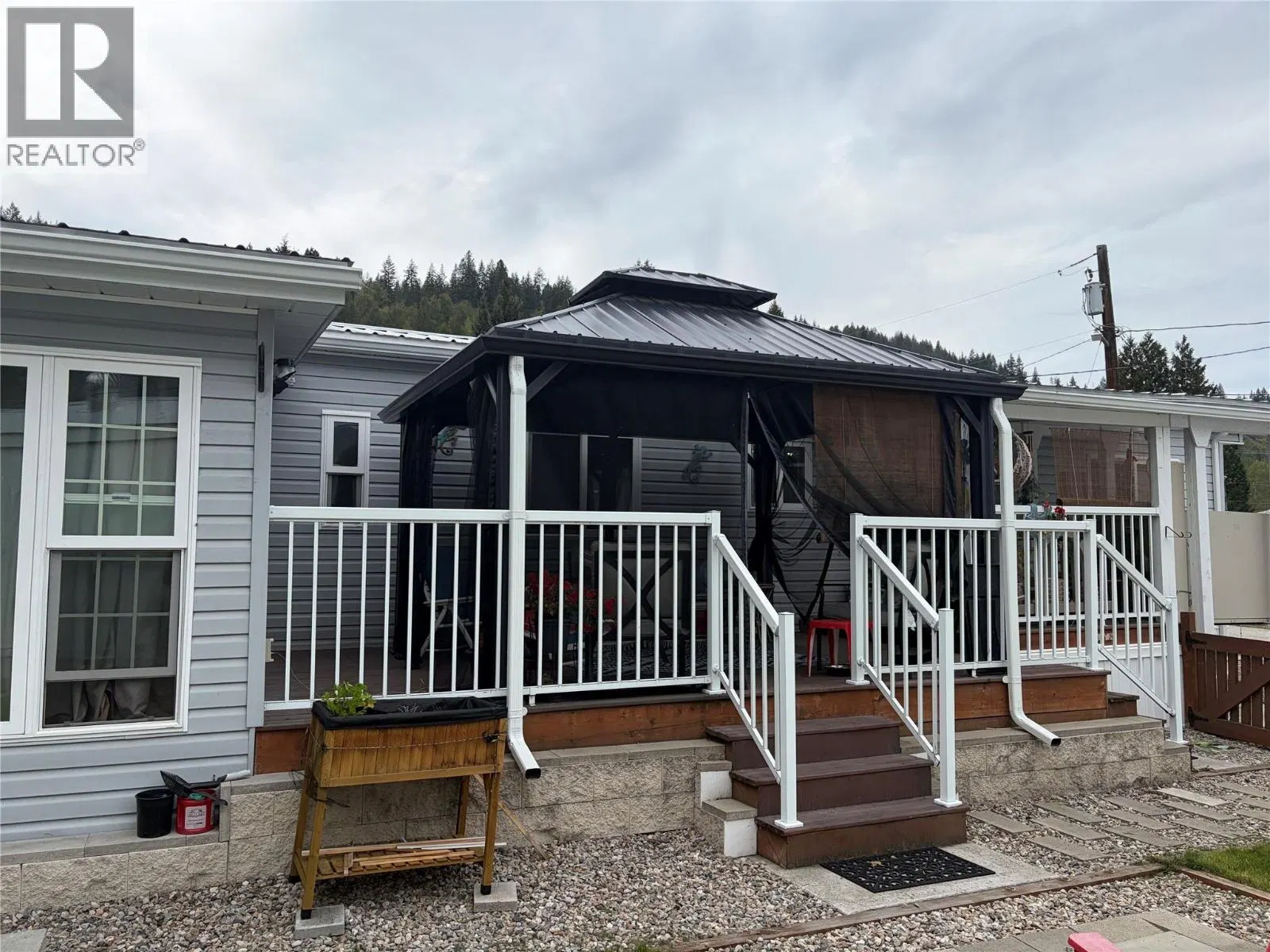 Photo 2 of 20 at #17 – 1601 COLUMBIA Avenue