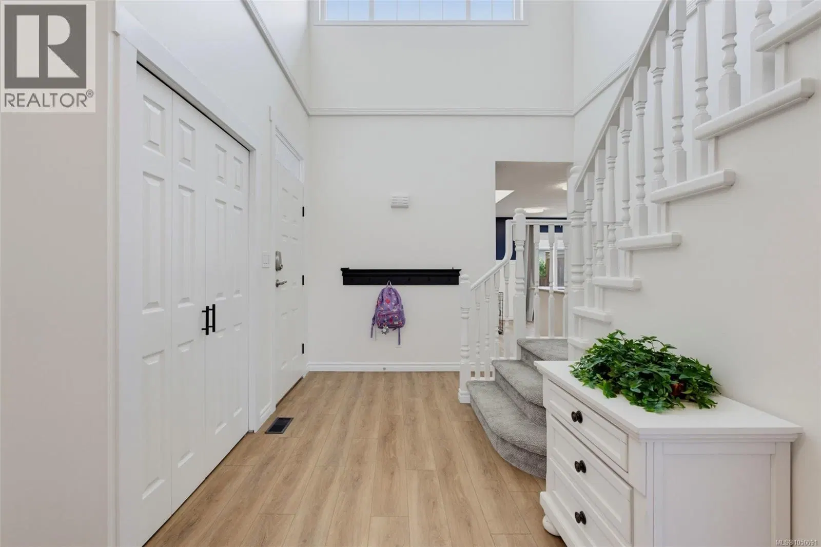 Photo 5 of 36 at #9 – 2115 Amelia Avenue