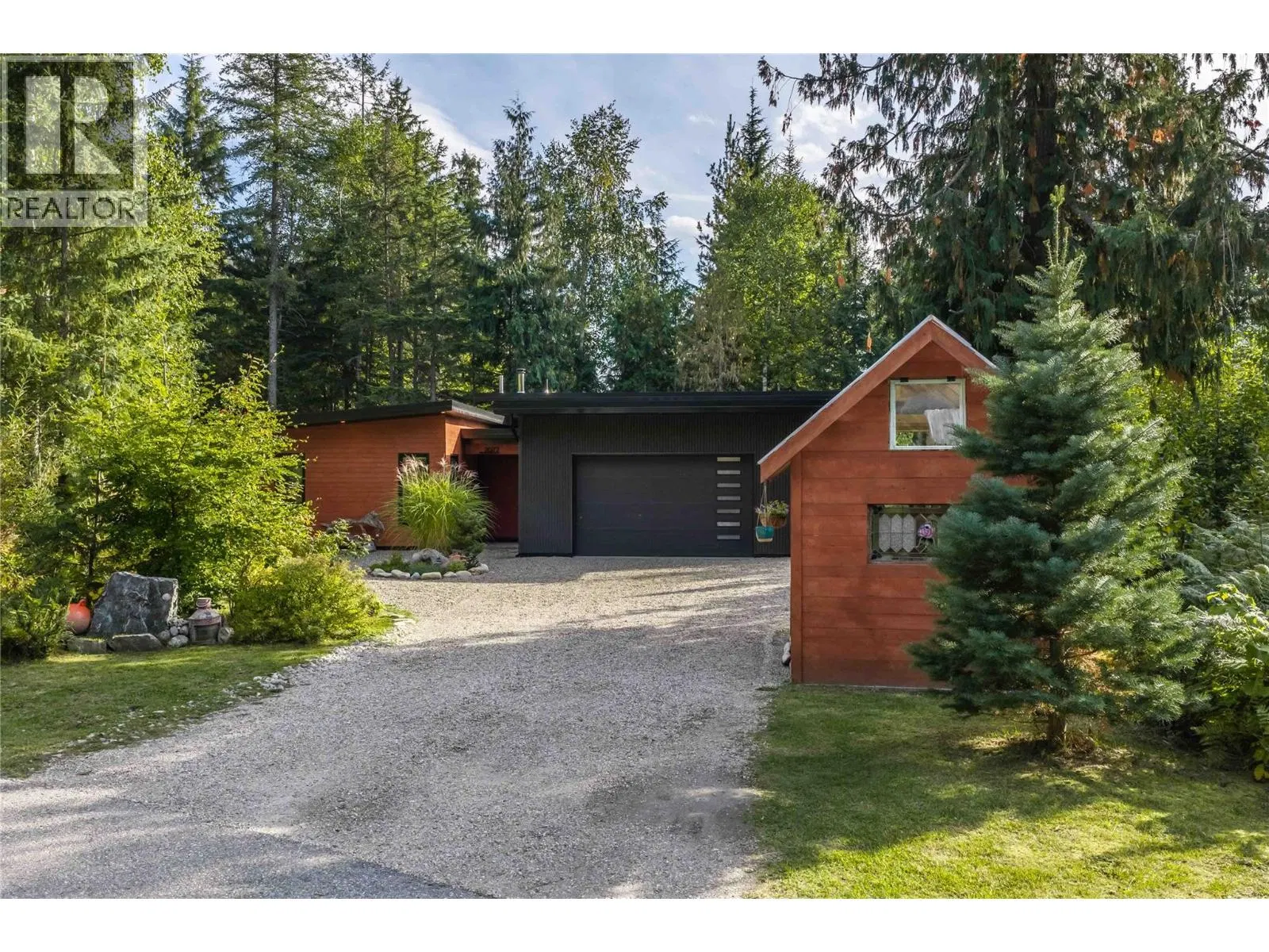 Photo 3 of 42 at 2077 Uplands Road