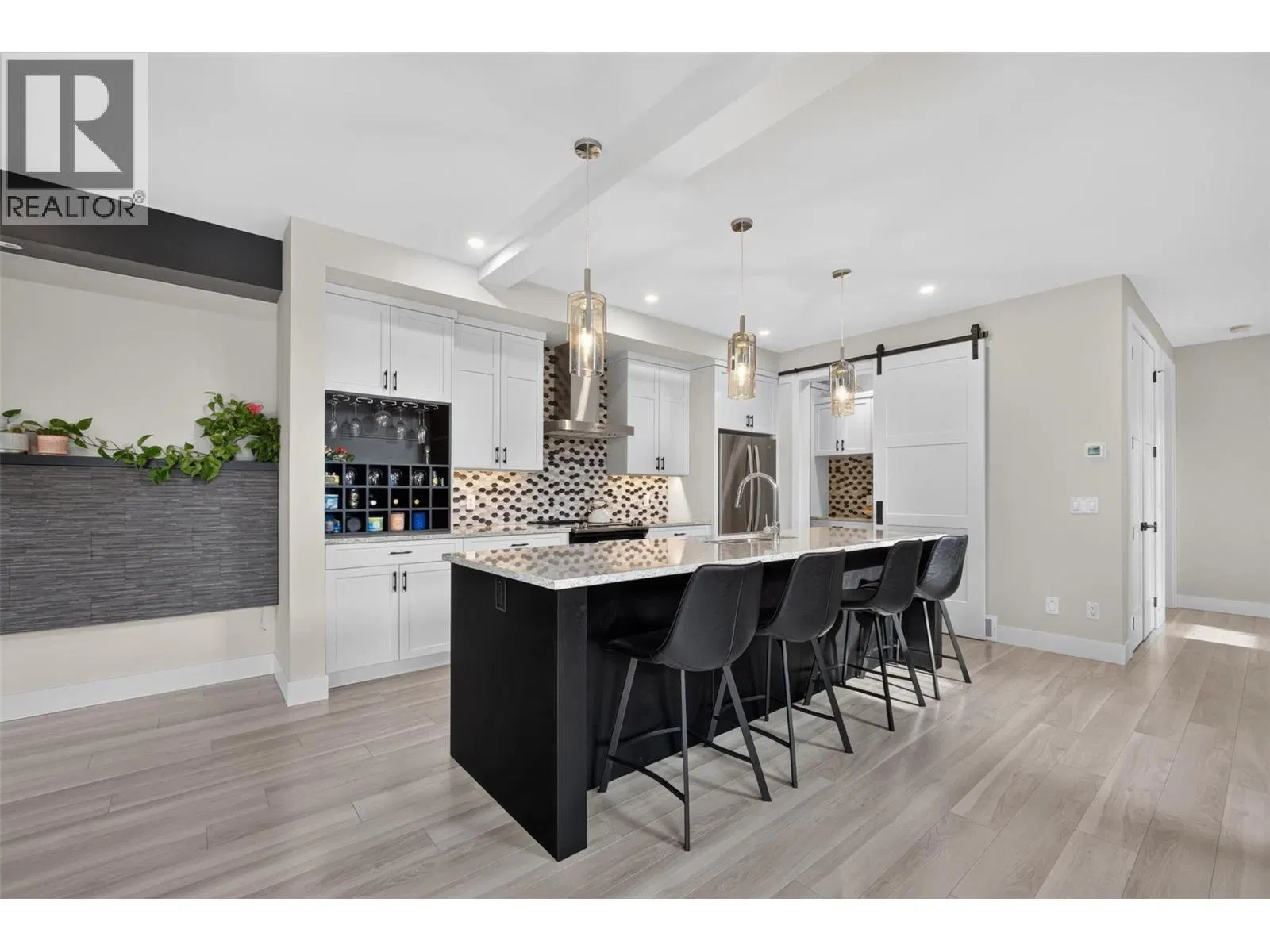2400 Hawks Boulevard