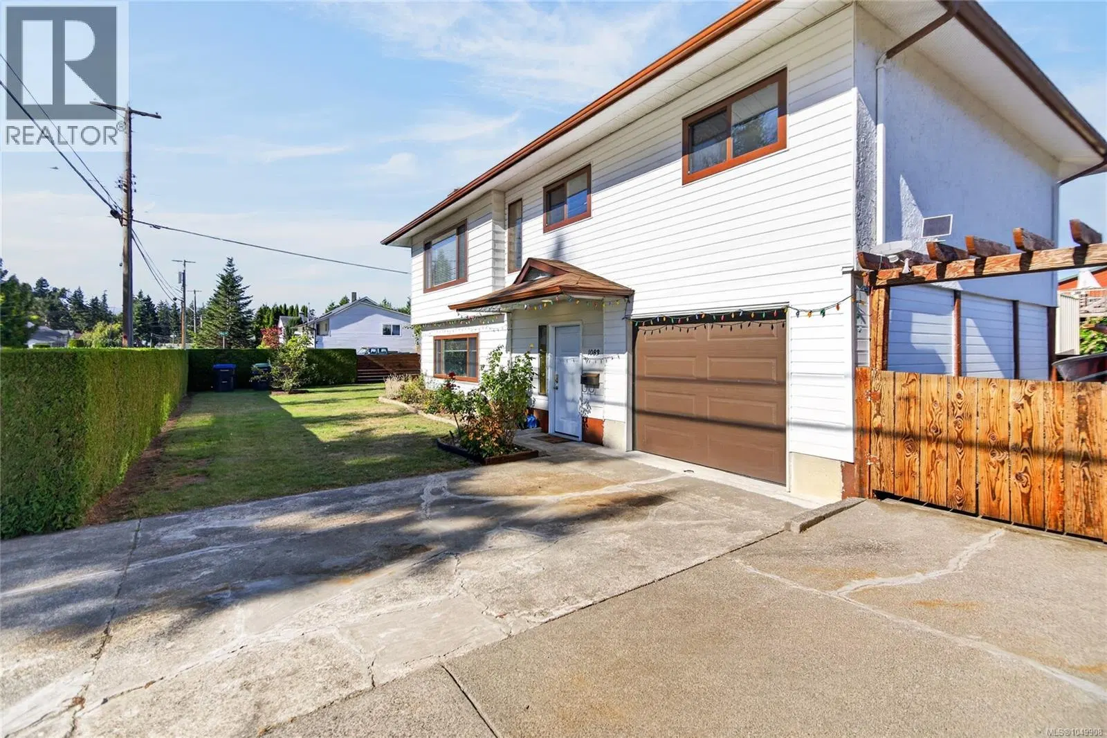Photo 4 of 69 at 1083 26th Street