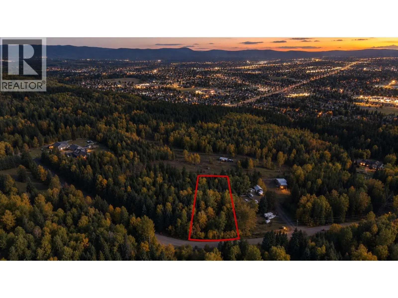 Photo 5 of 13 at 5102 CRANBROOK HILL Road