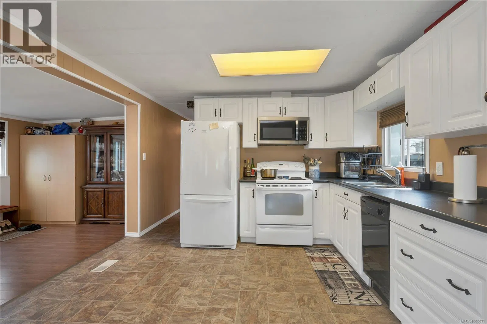 Photo 2 of 28 at #81 – 951 Homewood Road