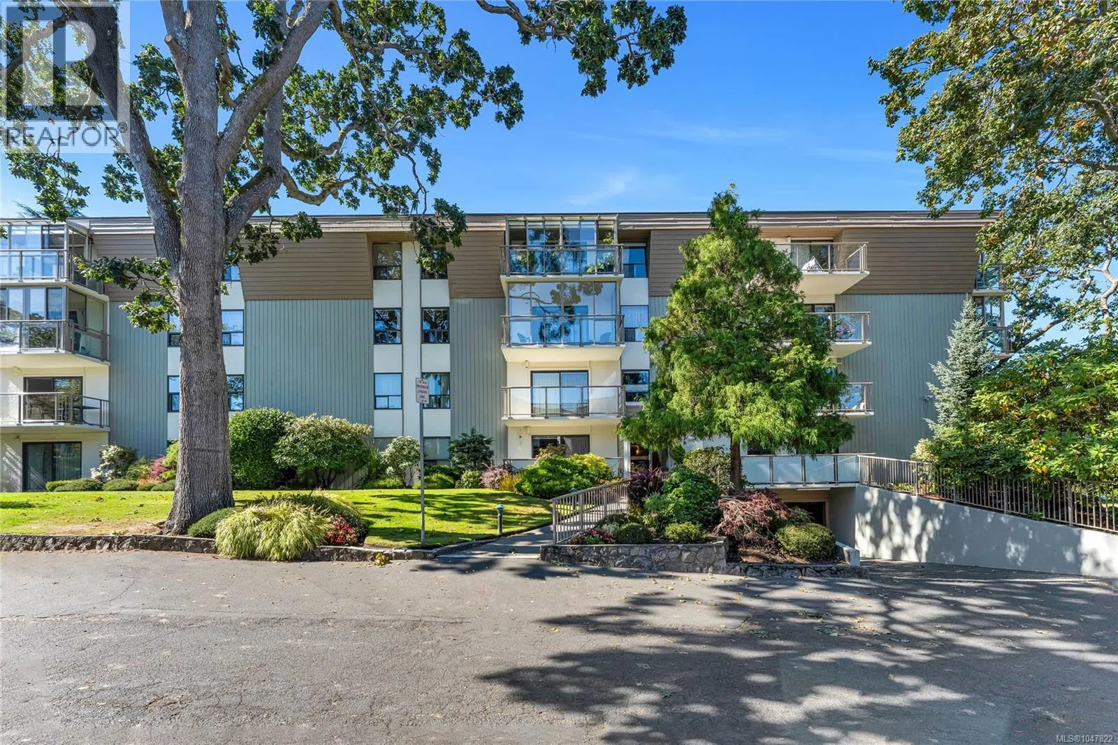 #407 – 2125 Oak Bay Avenue