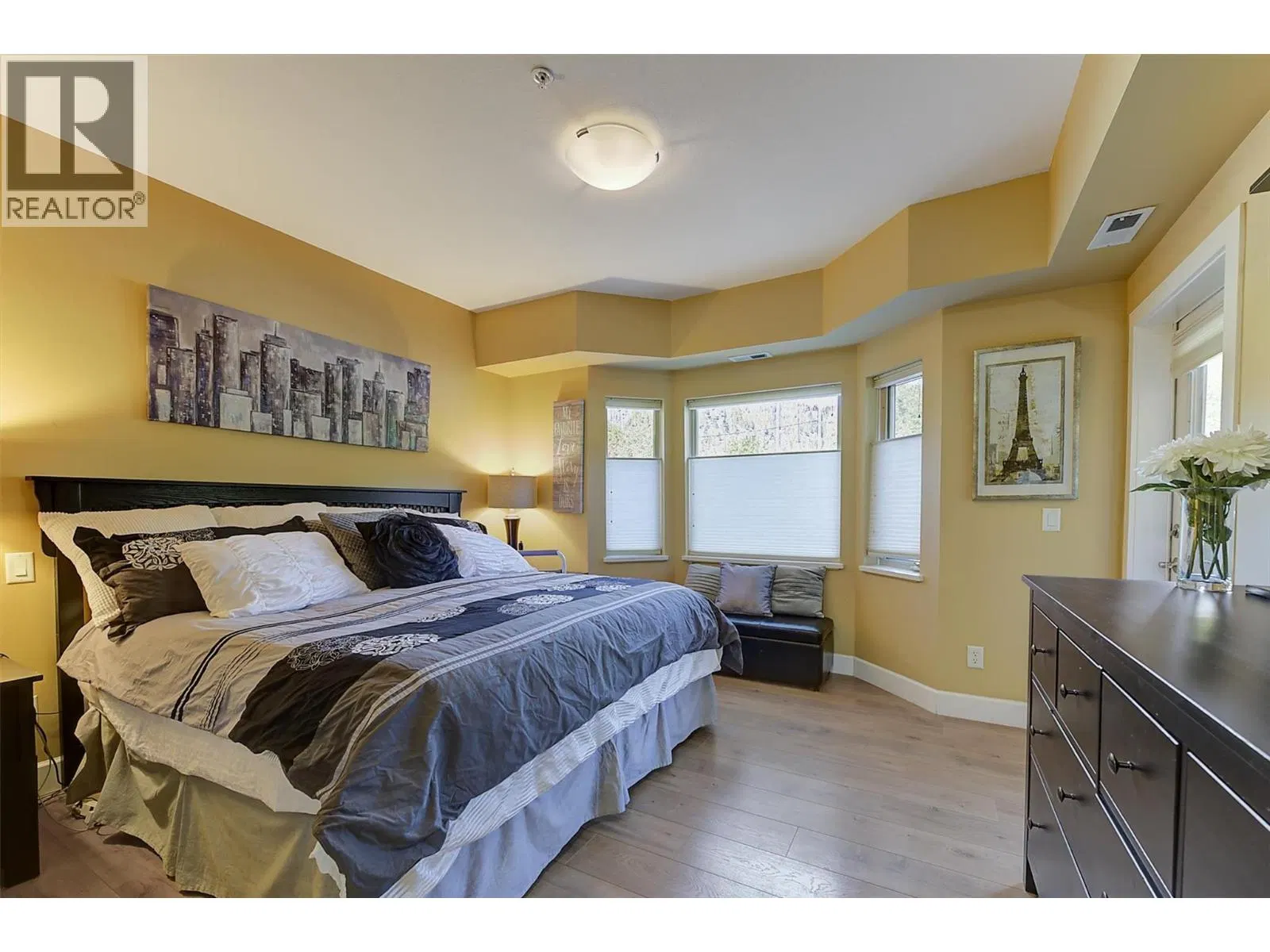 Photo 4 of 51 at #236 – 3996 Beach Avenue