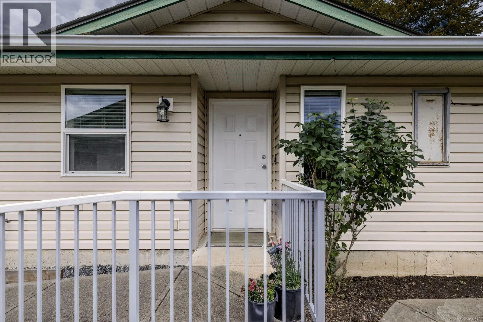 Photo 2 of 36 at #3 – 450 Gail Place
