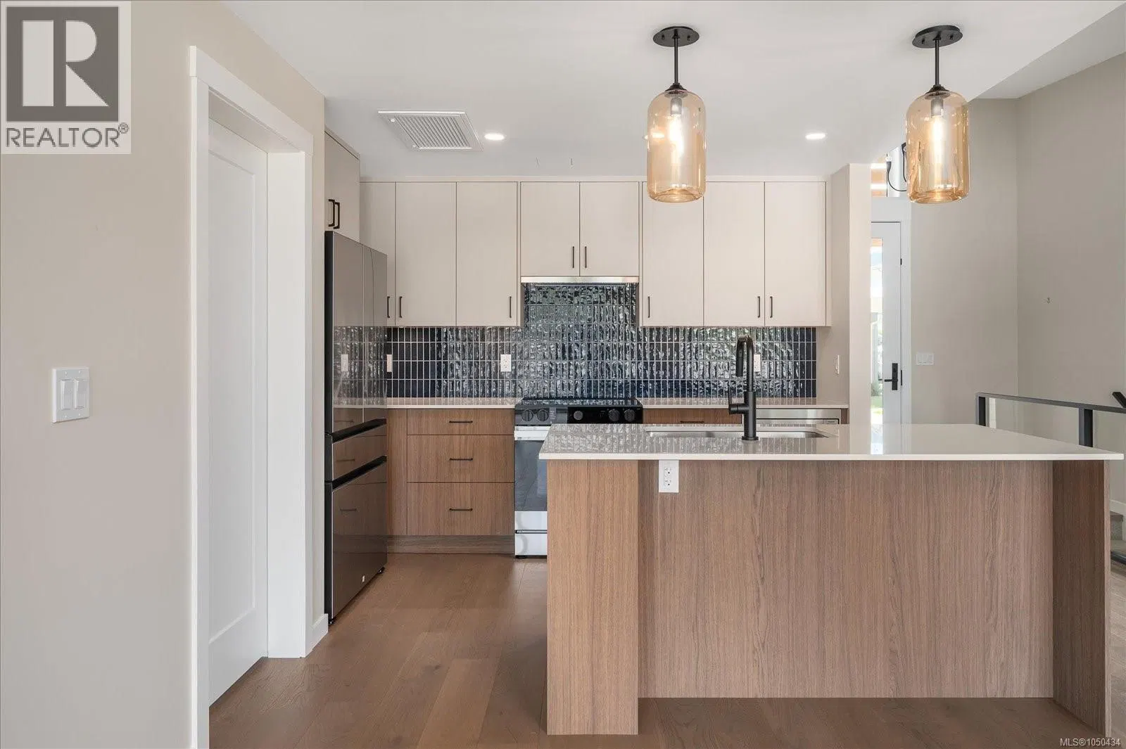 Photo 5 of 36 at #7 – 152 Marina View Drive
