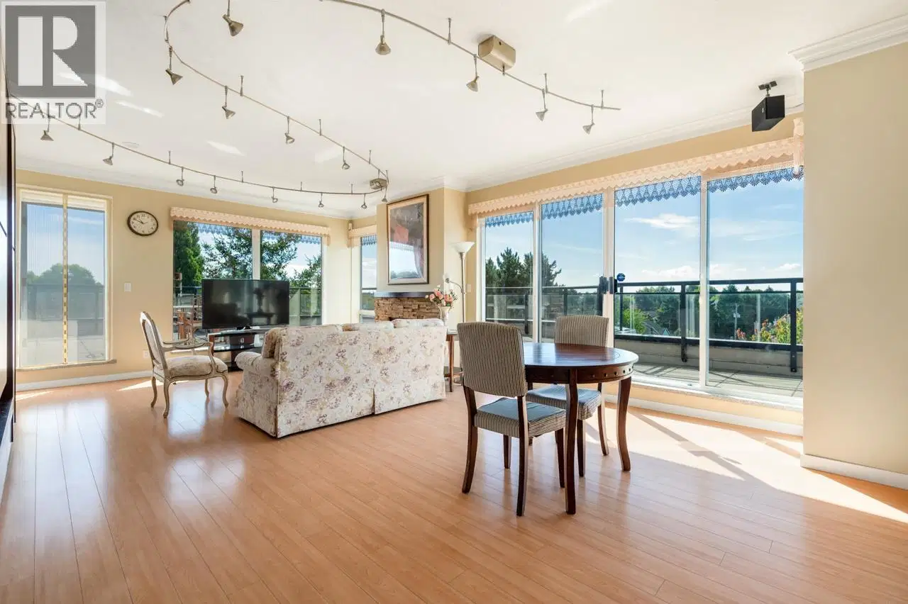 #419 – 8480 GRANVILLE Avenue