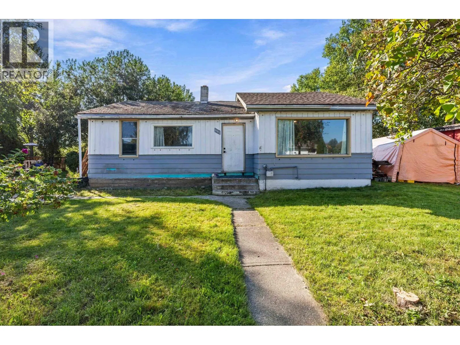 Photo 2 of 25 at 1161 CUDDIE Crescent