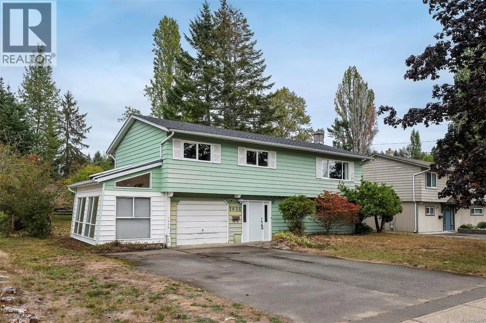 1456 Dogwood Avenue
