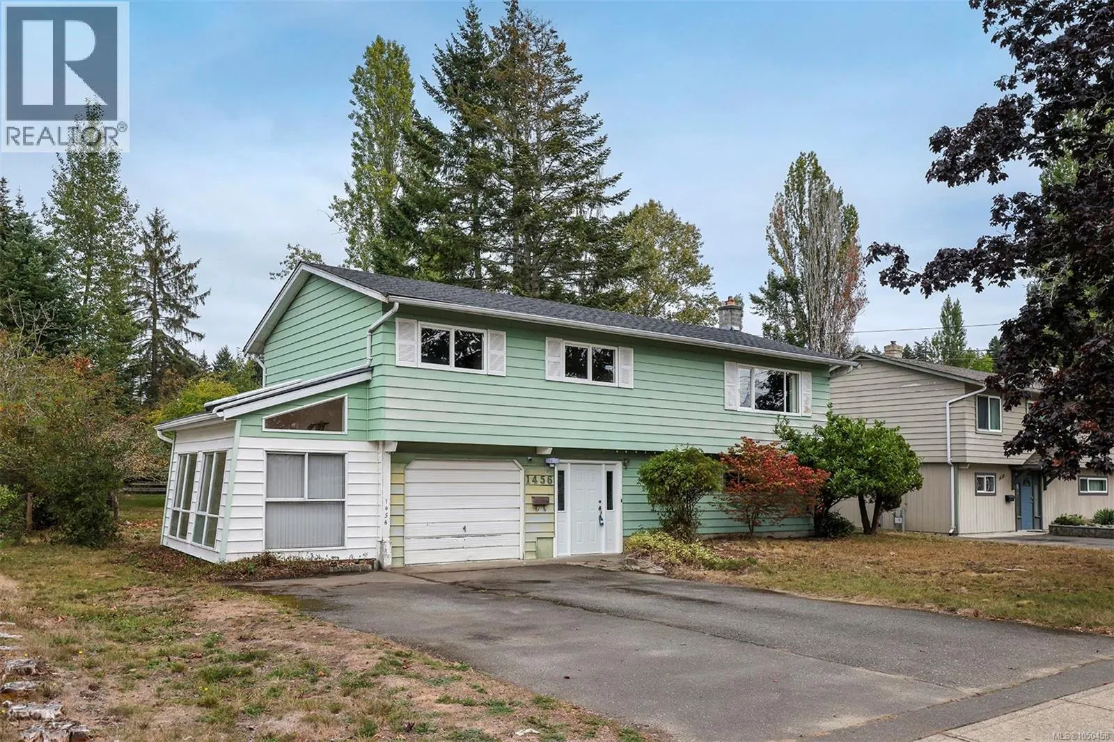 1456 Dogwood Avenue