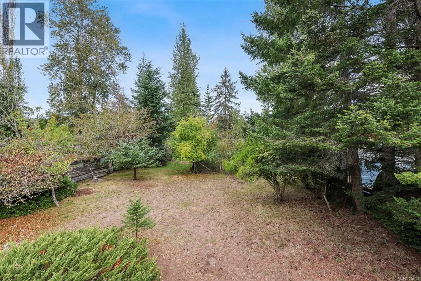 Photo 4 of 30 at 1456 Dogwood Avenue