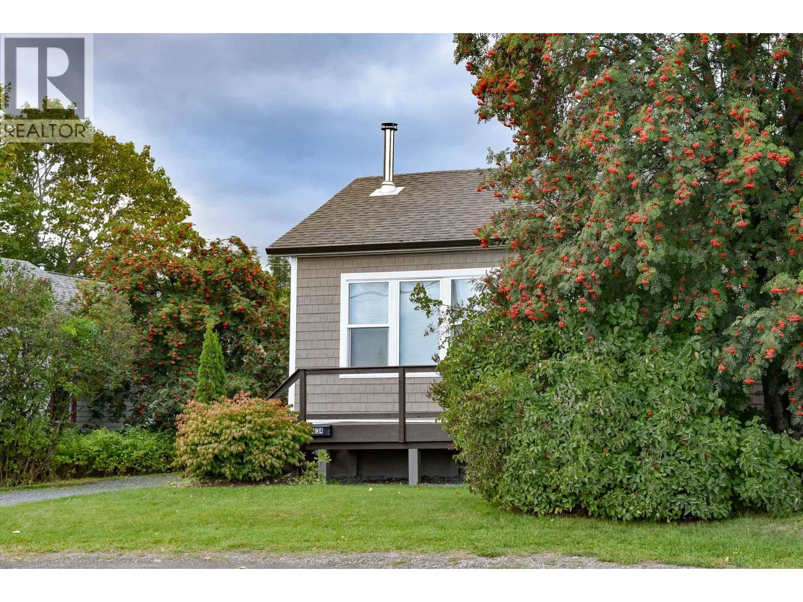 Photo 2 of 27 at 4434 GREIG Avenue