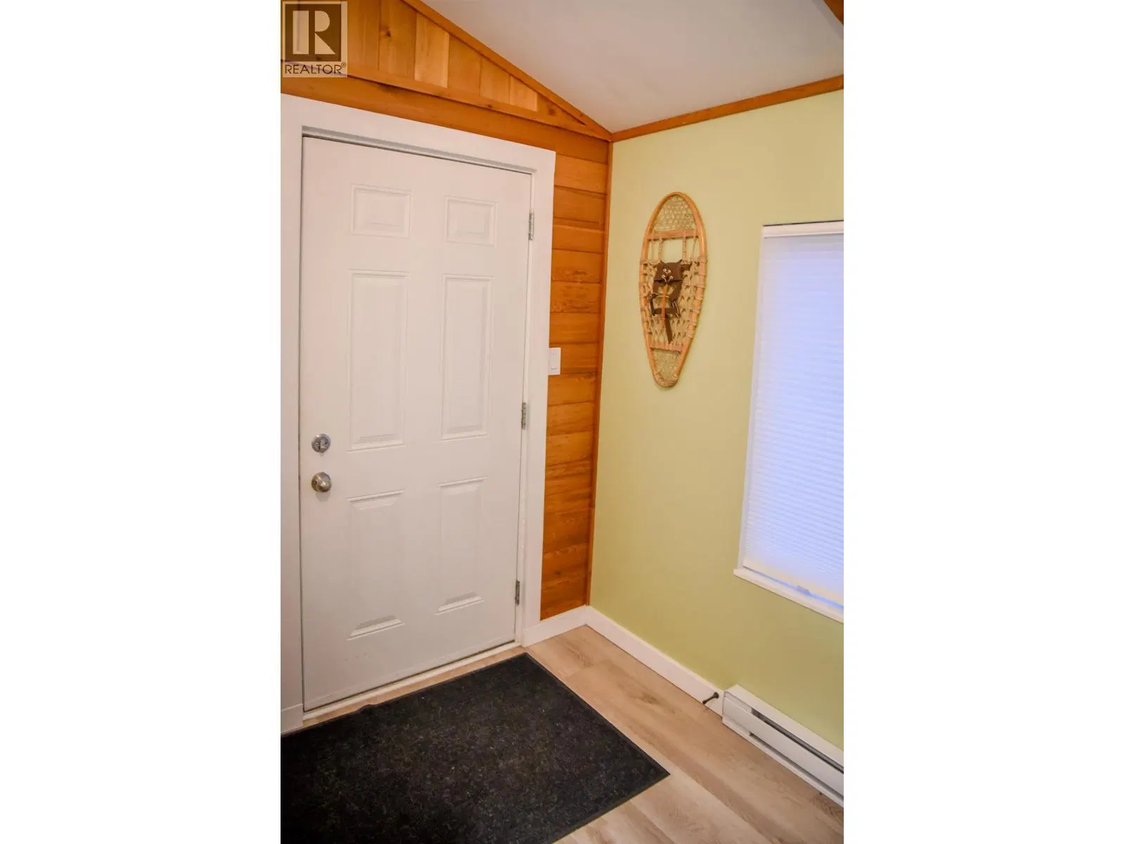 Photo 4 of 27 at 4434 GREIG Avenue
