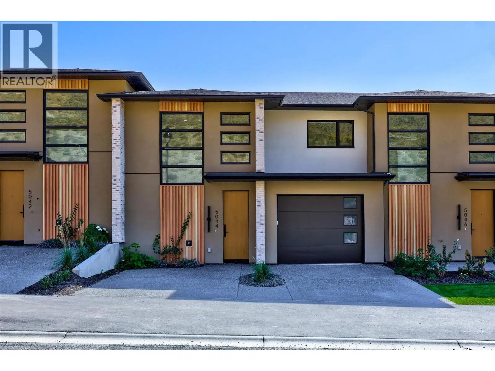 5044 Sun Rivers Drive