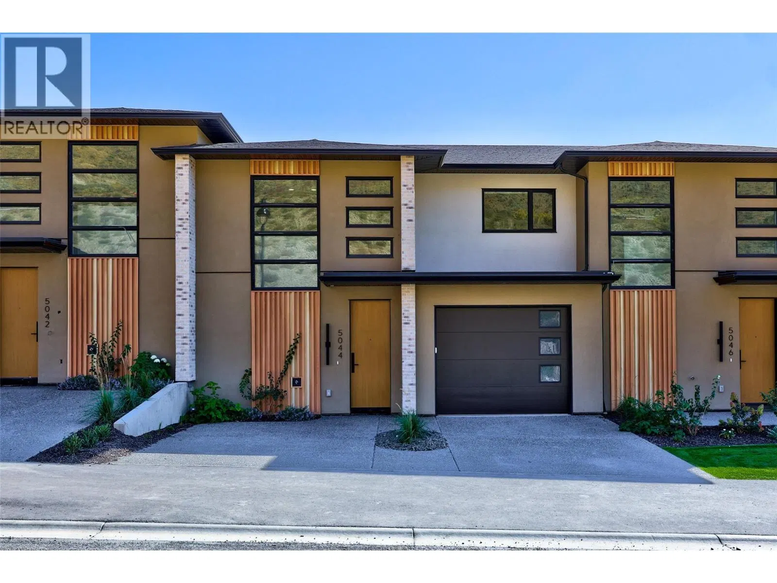 5044 Sun Rivers Drive