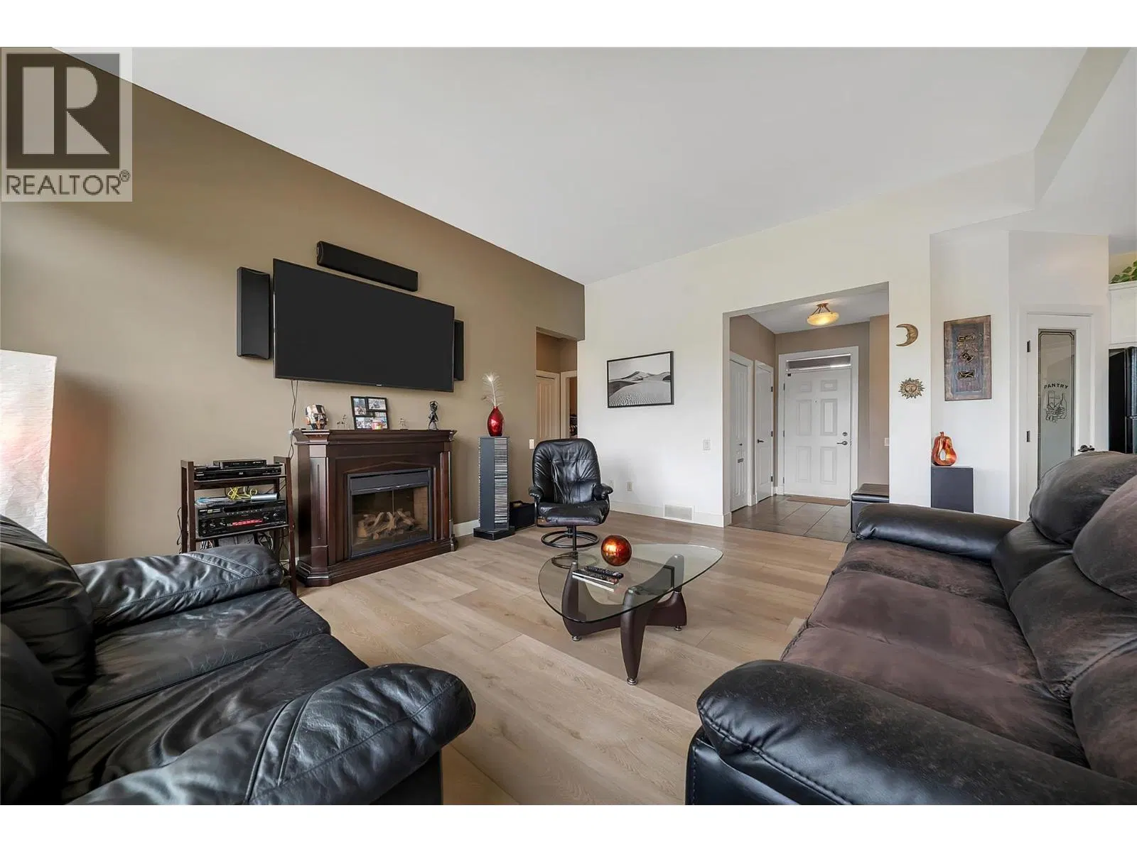 Photo 5 of 24 at 2148 Serrento Lane