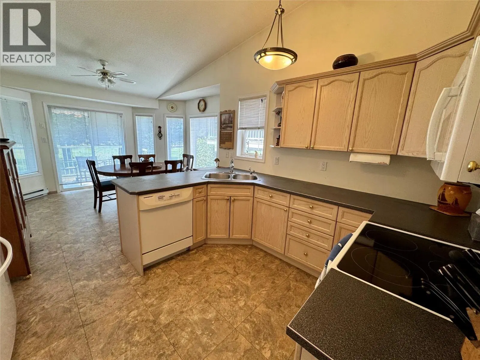 Photo 2 of 20 at #4 – 7559 Columbia Avenue