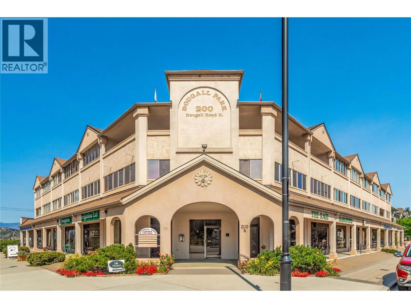 #207 – 200 DOUGALL Road