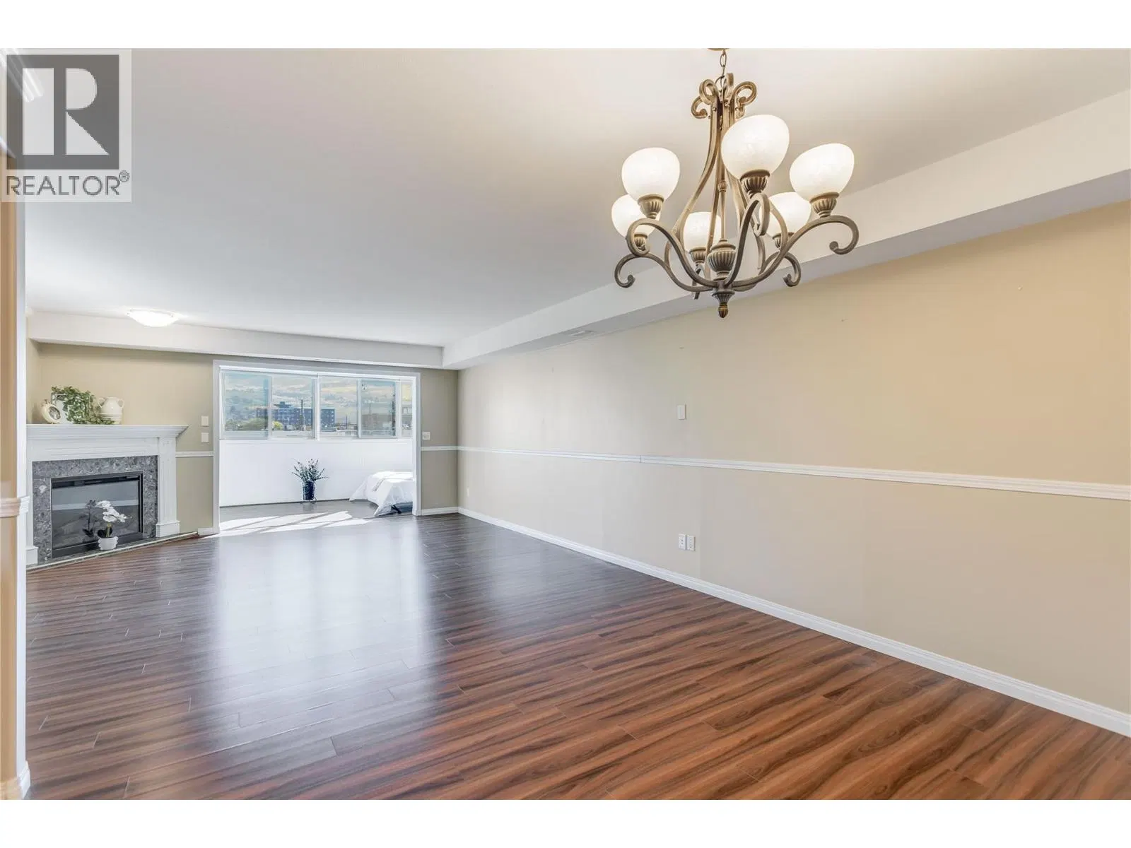 Photo 5 of 40 at #207 – 200 DOUGALL Road