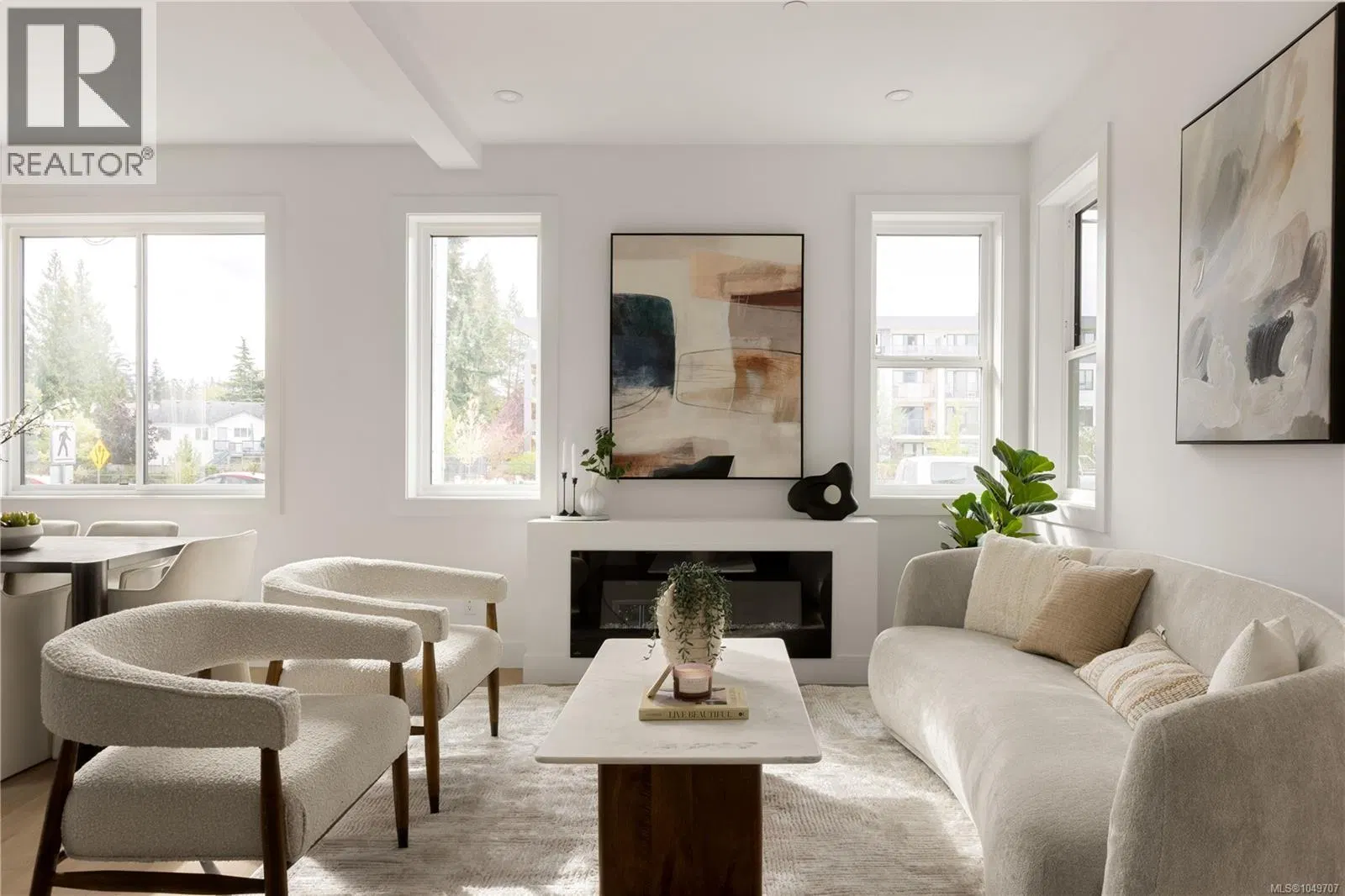 #101 – 614 Atkins Avenue
