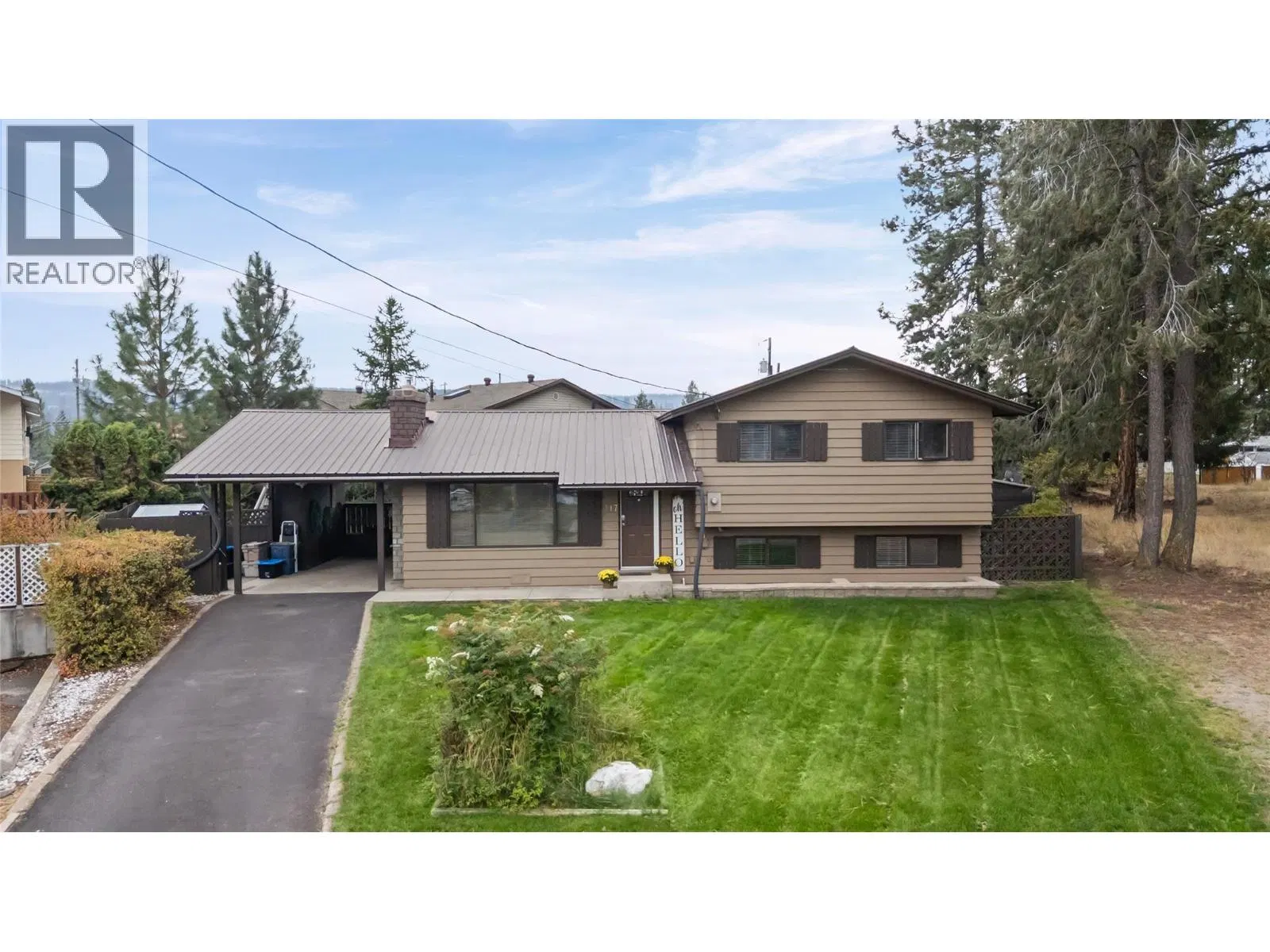 Photo 2 of 55 at 317 Panorama Crescent