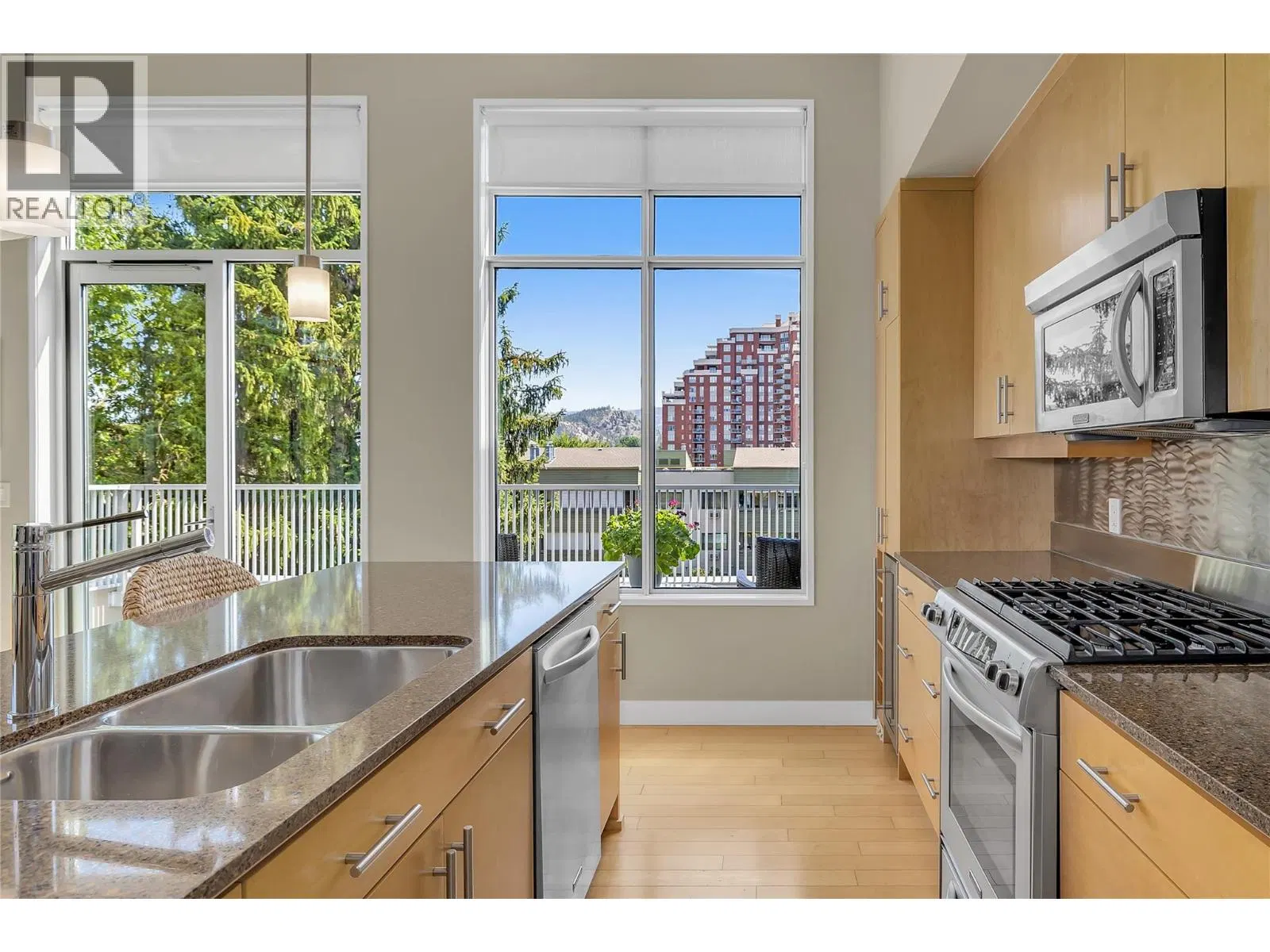 Photo 5 of 49 at #409 – 1495 Graham Street