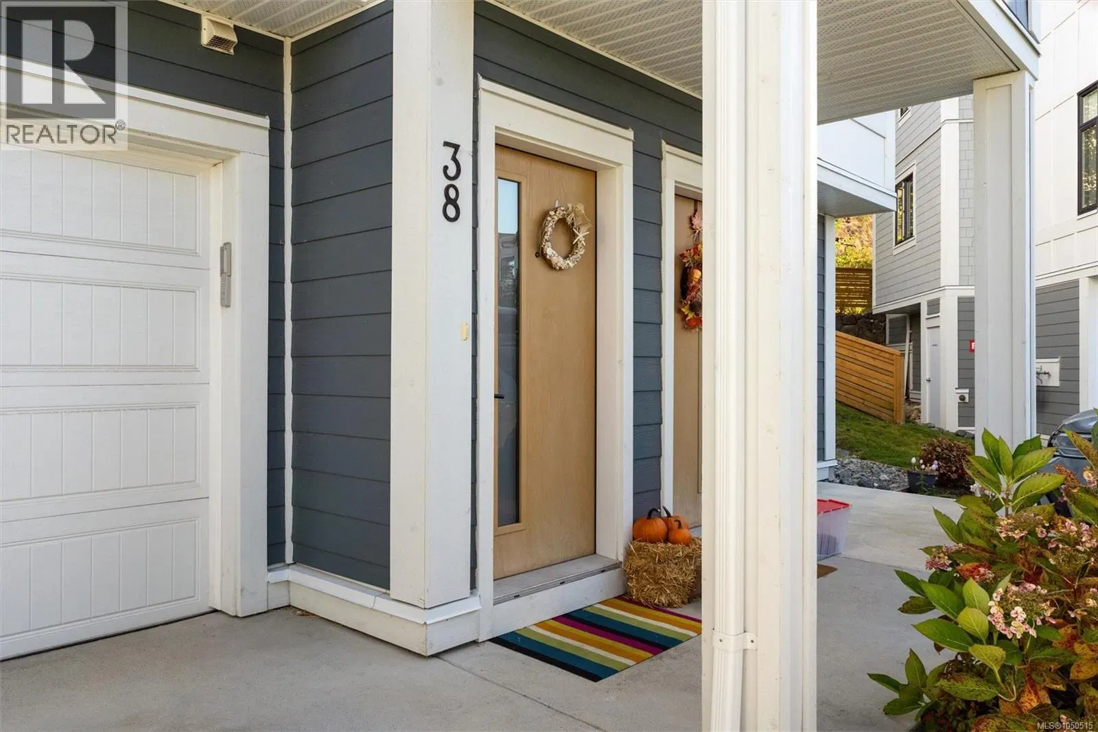 Photo 5 of 41 at #38 – 255 Caspian Drive