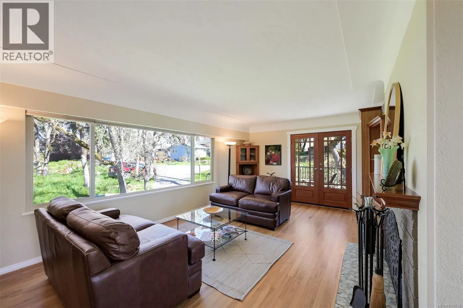 Photo 4 of 39 at 967 Ridgeway Street